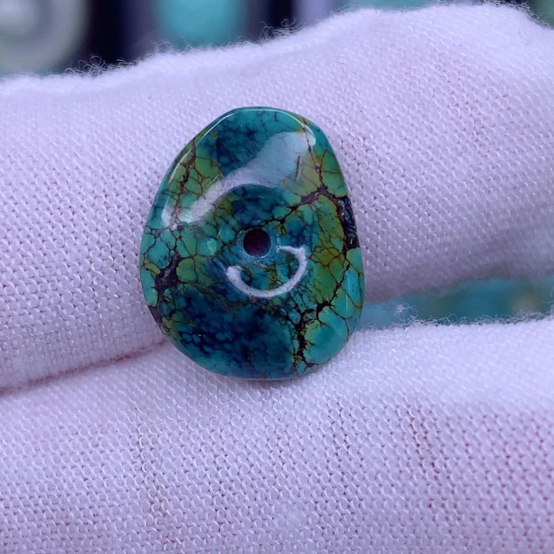 绿松石未镶嵌原矿