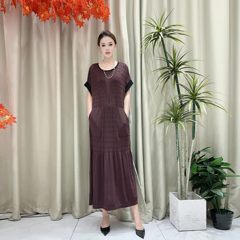 9521巧克力色针织连衣裙收腰显瘦设计师优雅时尚轻奢气质休闲