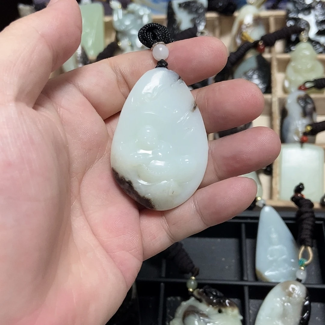 不***心和田玉（糖玉）未镶嵌颈饰