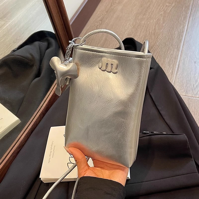 高级感可爱小象手机包女2025新款夏天百搭单肩斜挎包轻便洋气小包