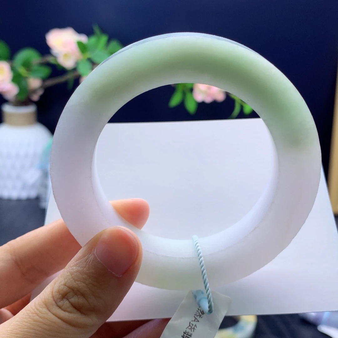 定制翡翠手镯未镶嵌