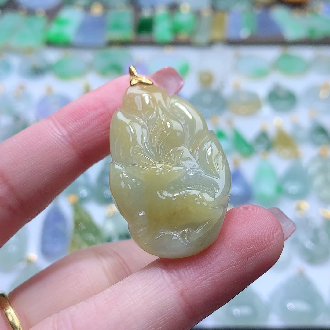 翡翠颈饰未镶嵌翡翠