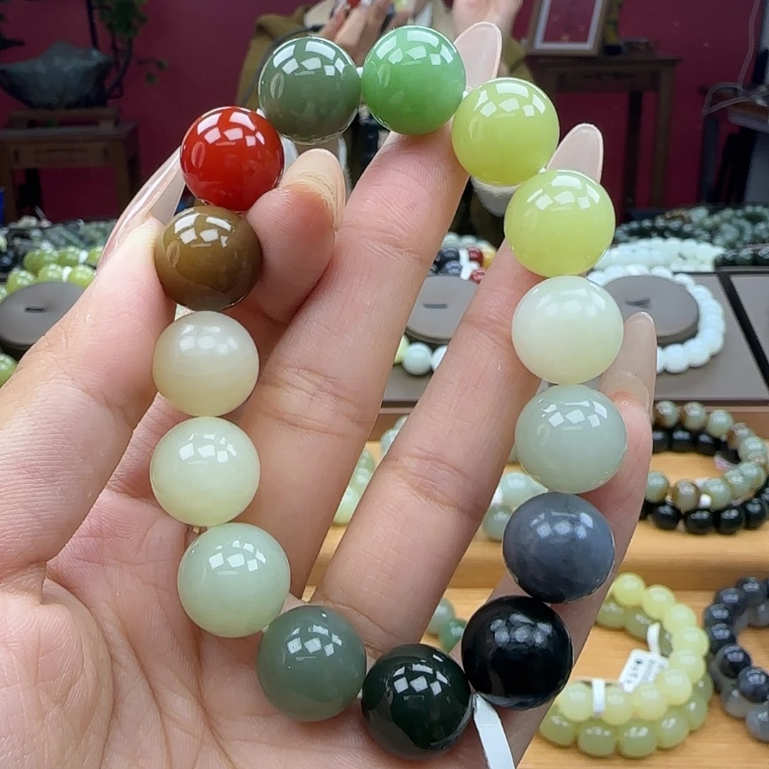 和田玉未镶嵌手串