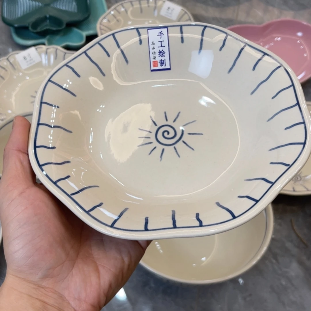 陶瓷微瑕餐具介意勿拍，满18飞！