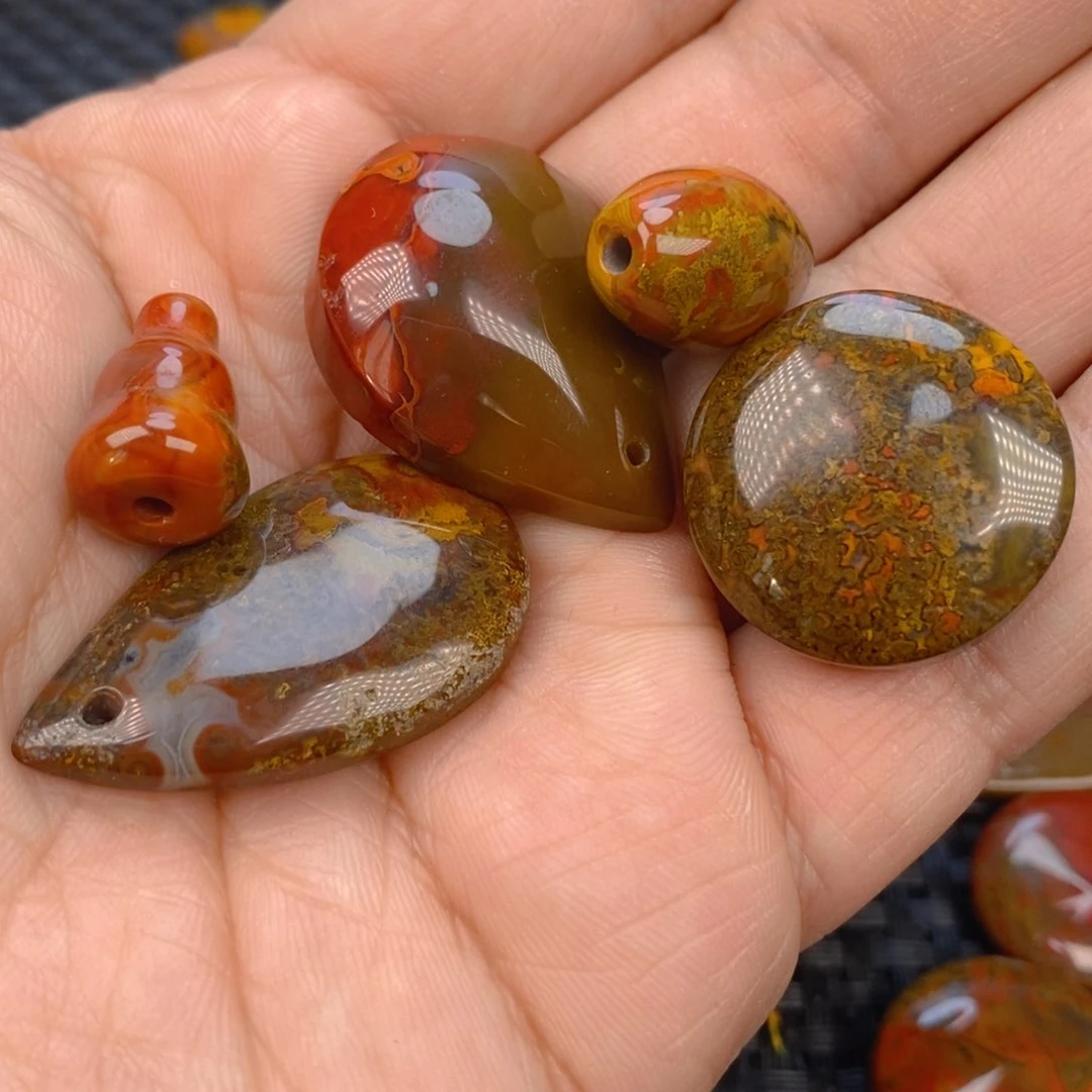 玛瑙/玉髓颈饰未镶嵌