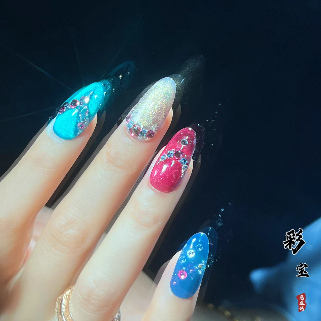 华子钻@【彩宝】寇丝妮 纯手工穿戴式美甲