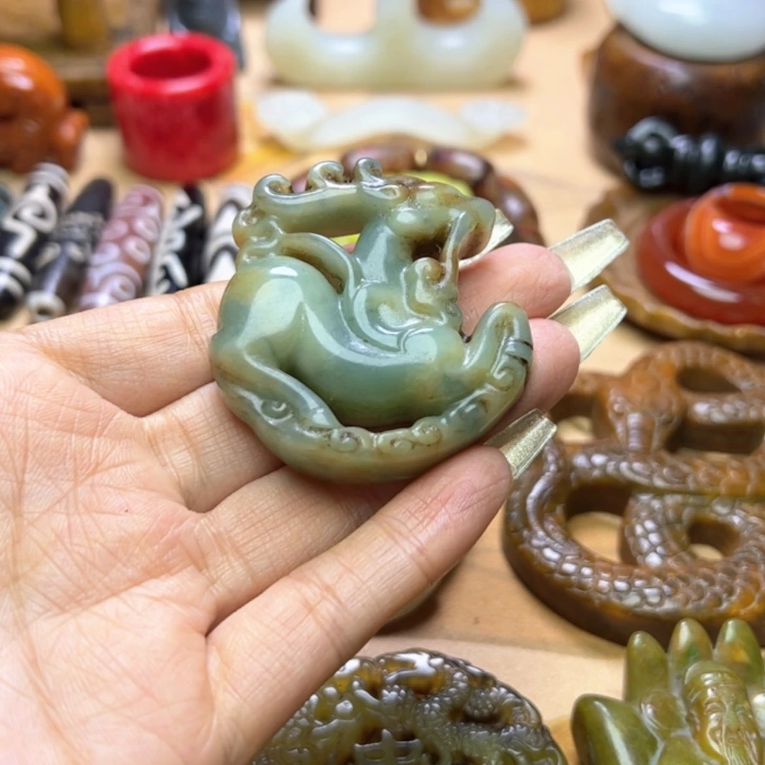 【闪购商品】蛇纹石玉颈饰未镶嵌