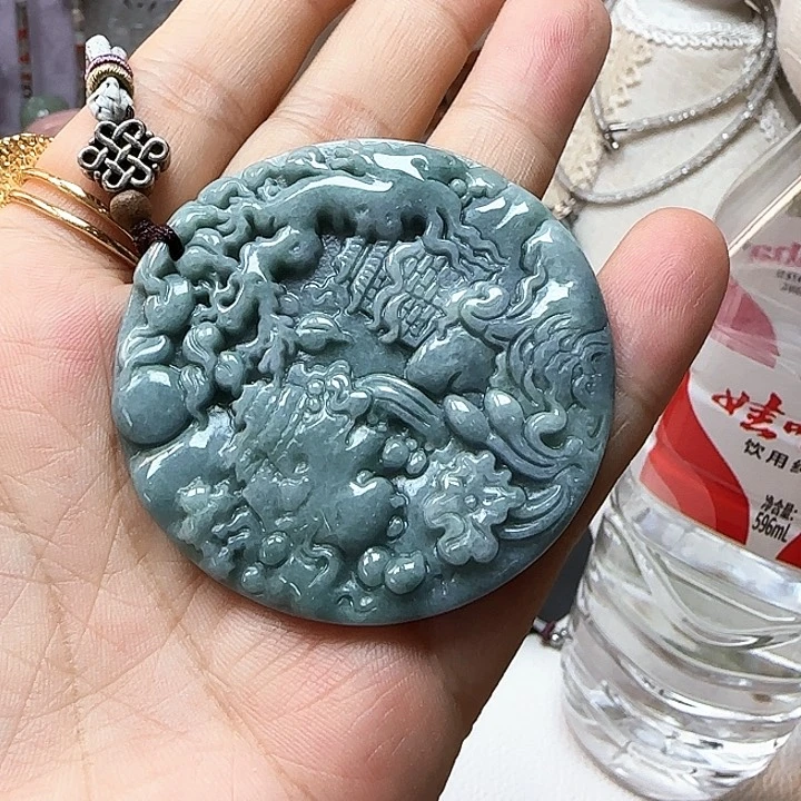 翡翠未镶嵌颈饰吊坠