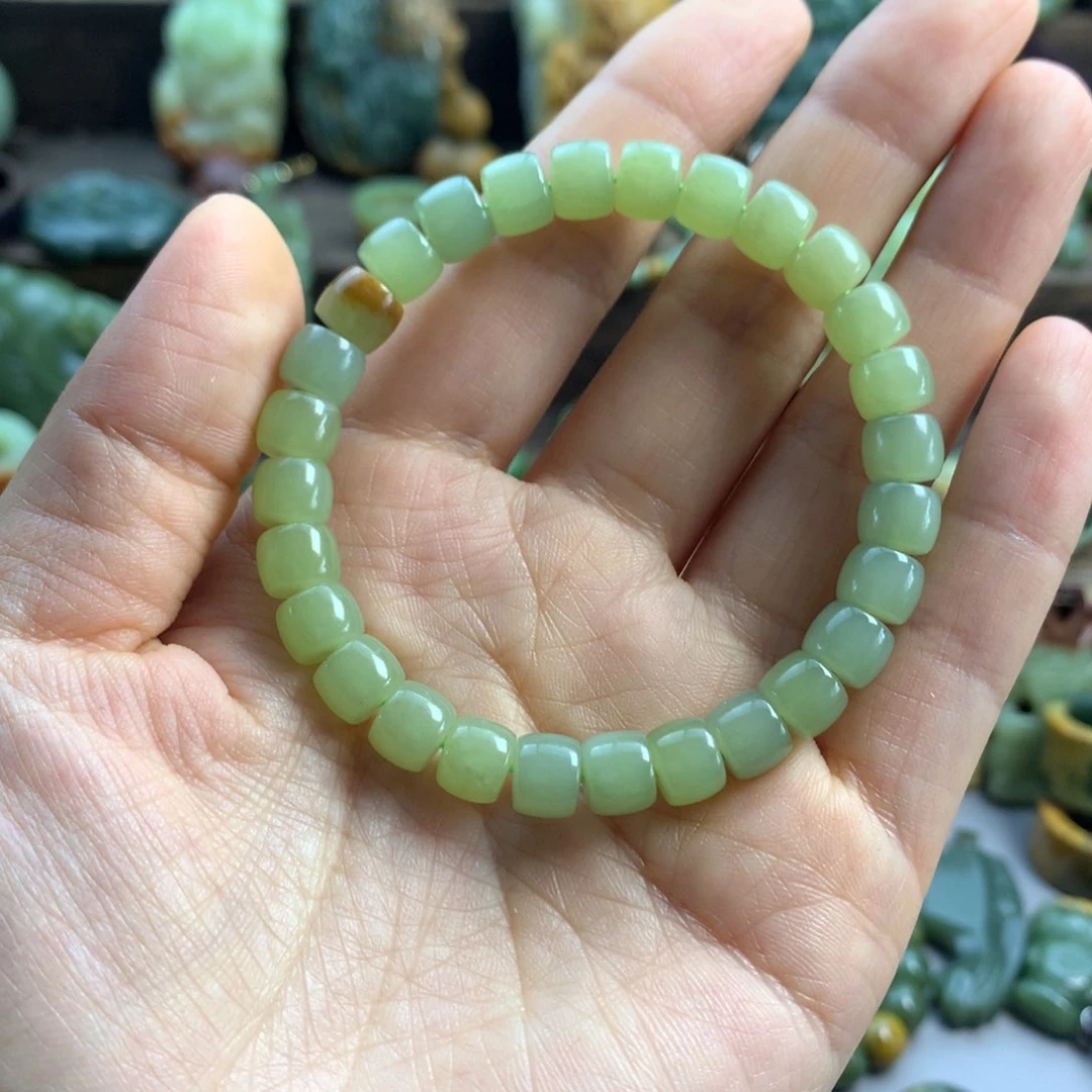 岫岩河磨玉（透闪石质玉）未镶嵌珠宝奇石星*凛