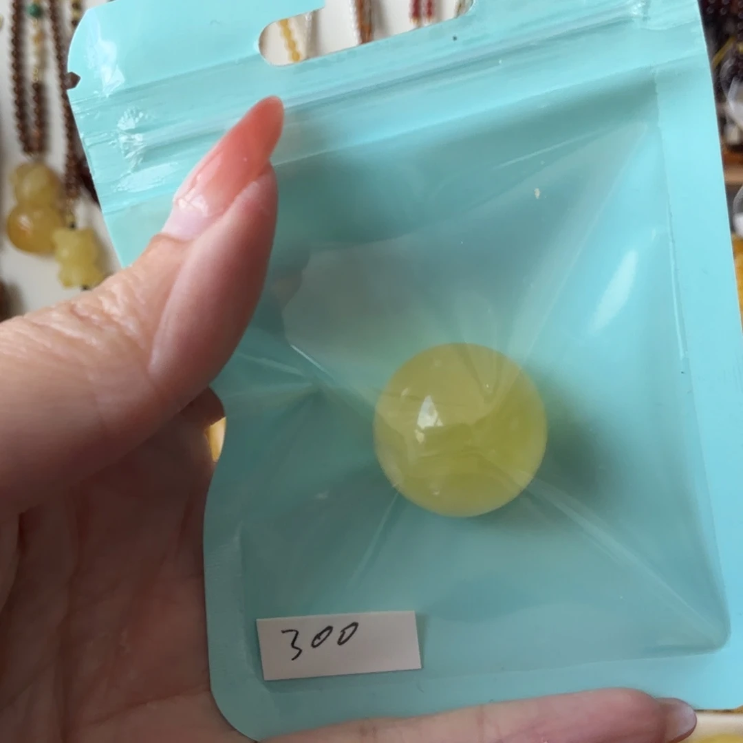 主***～琥珀未镶嵌颈饰单珠子