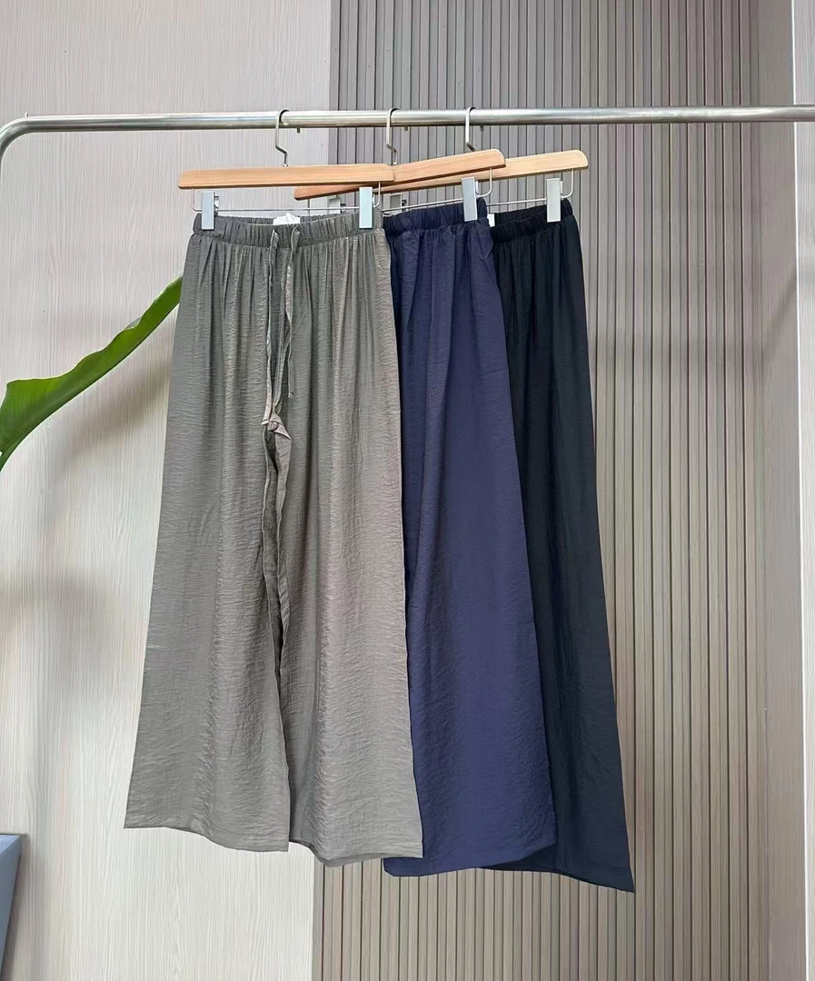 13.女士休闲时尚直筒休闲长裤（微脏微瑕）