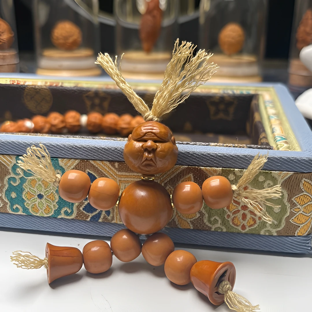 橄榄核雕小人物手工雕刻把件 传统非遗 手工雕刻不批量 一物一图