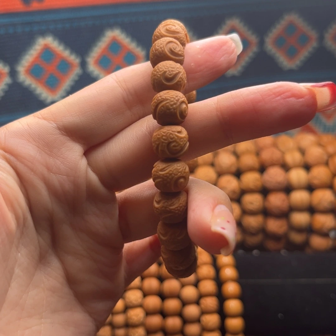 体验款玄鸟尺寸尽量往小得挑