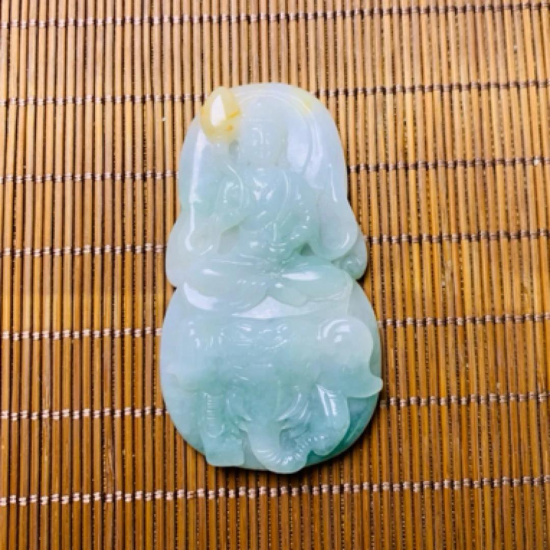 翡翠A货 普贤菩萨 守护神 俏色巧雕 挂件