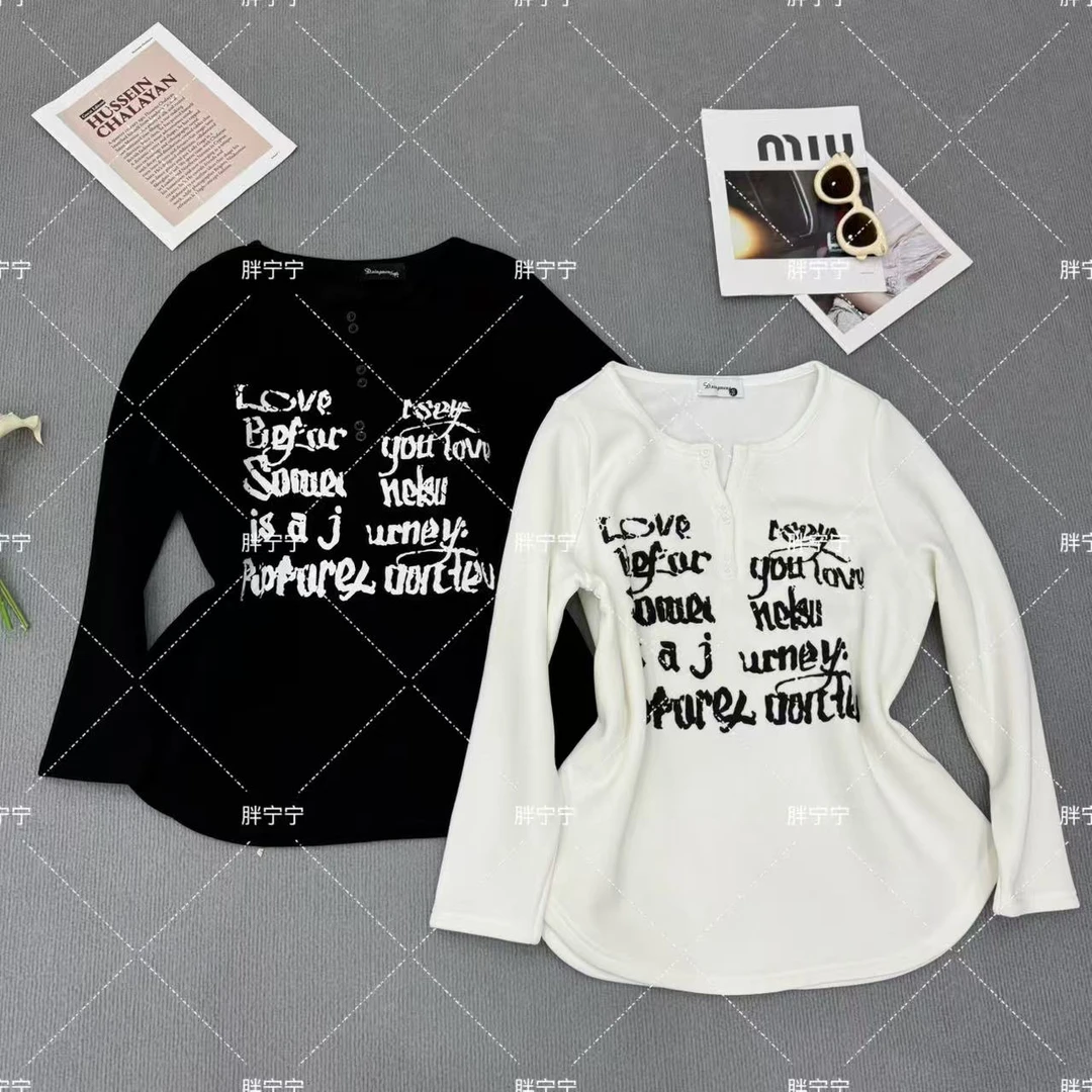 半开领纽扣字母洋气百搭打底上衣卫衣