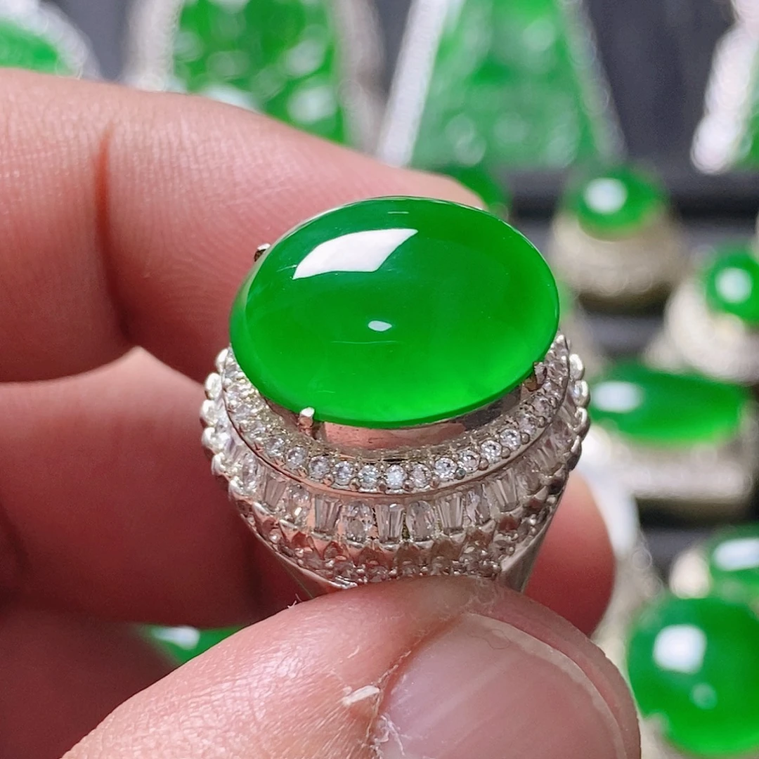 翡翠未镶嵌颈饰