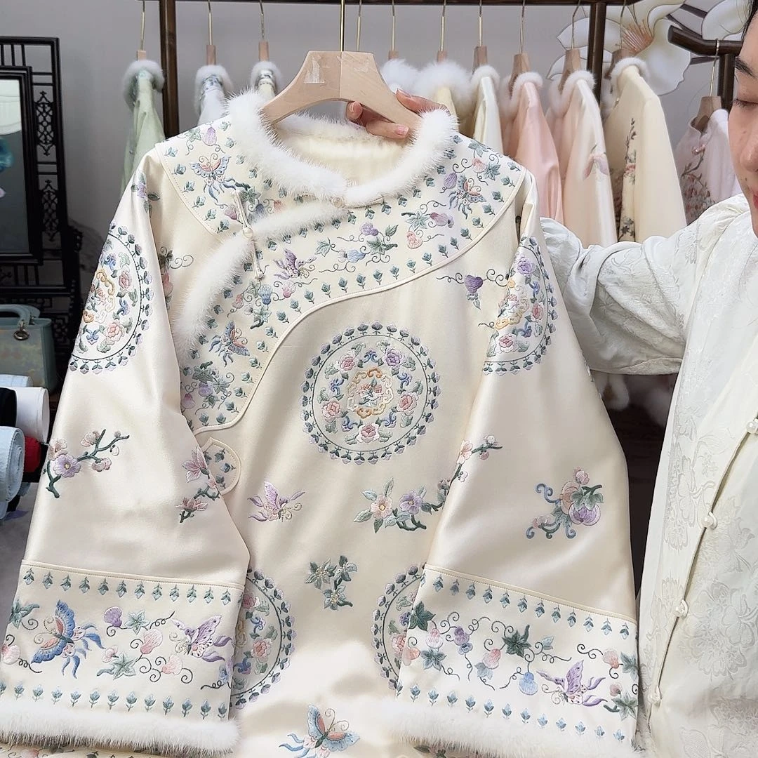 27苏绣棉服胸围10