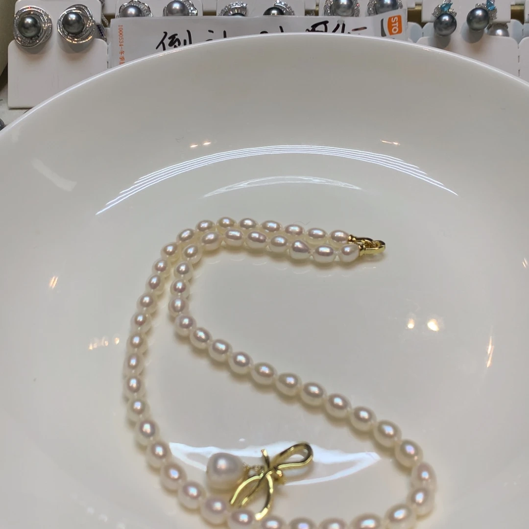 淡水珍珠颈饰未镶嵌