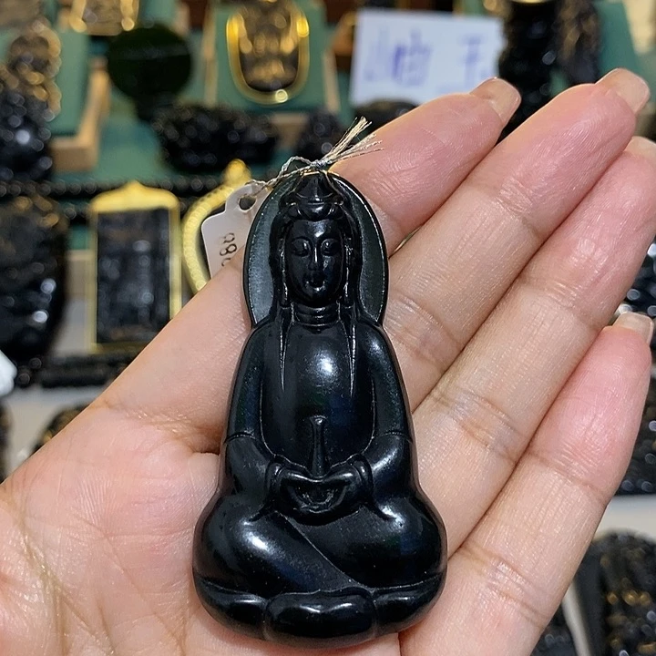 蛇纹石玉未镶嵌颈饰妍
