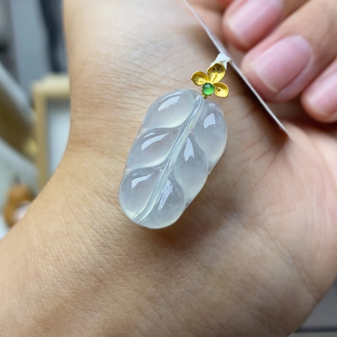 【闪购商品】颈饰18K金镶嵌翡翠45