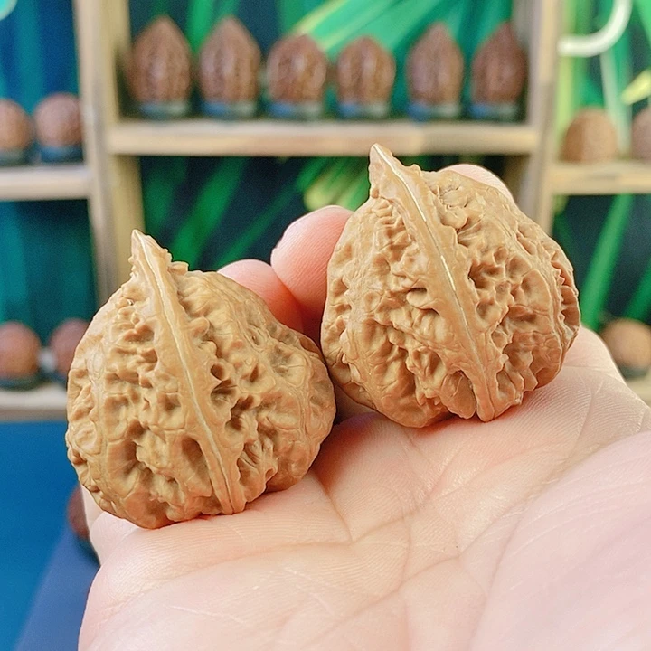 吊坠文玩核桃012金子塔36尺