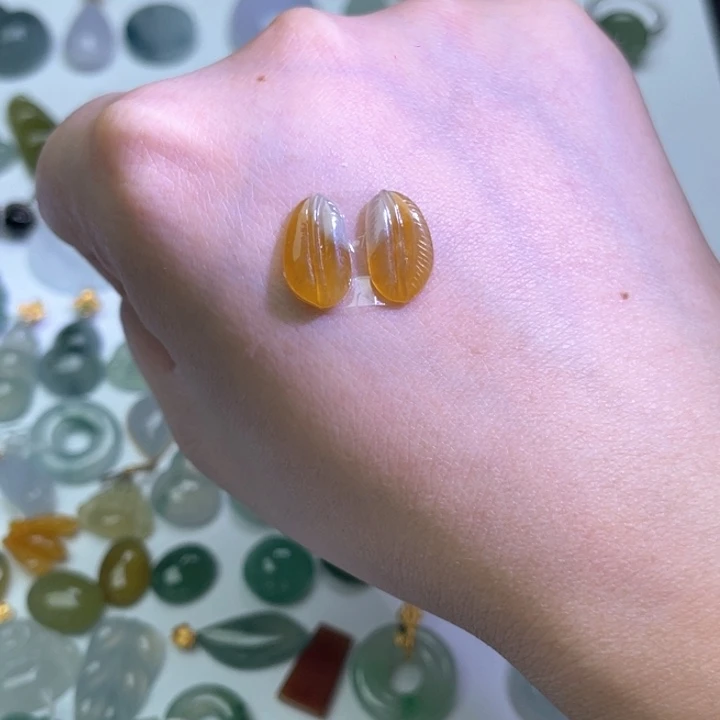 翡翠未镶嵌耳饰冰黄翡羽毛