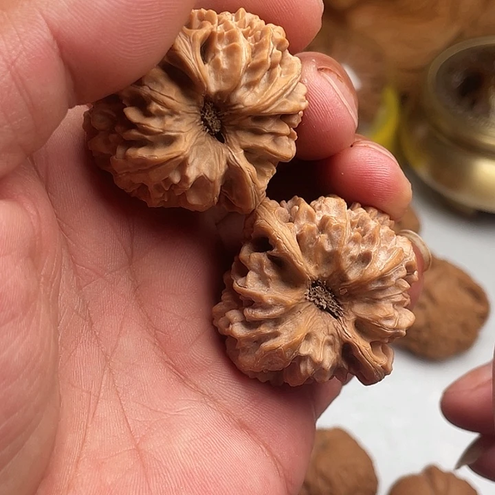 串***香吊坠文玩核桃龙门涧