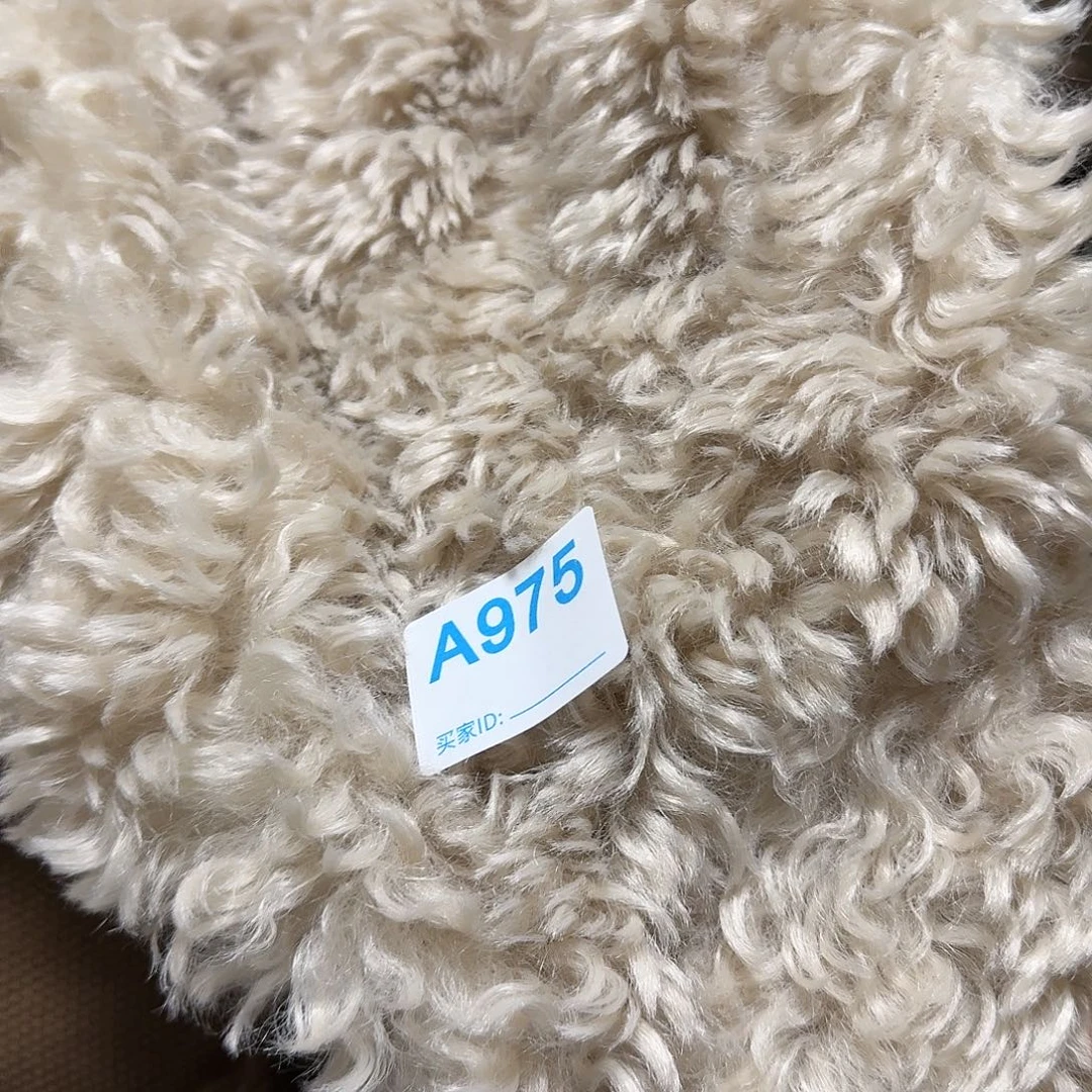 米白色长泰迪毛毛18元2米975