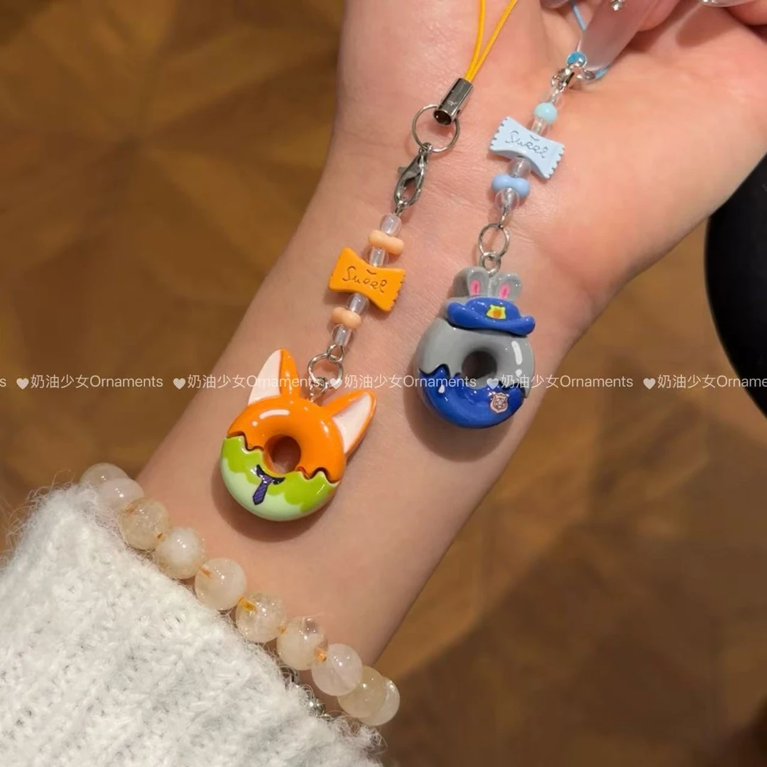 卡通疯狂动物城朱迪尼克甜甜圈钥匙扣女精致书包手机挂件