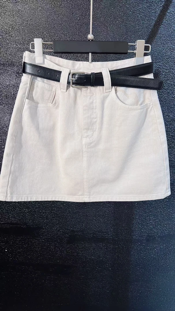 米白色牛仔半身裙