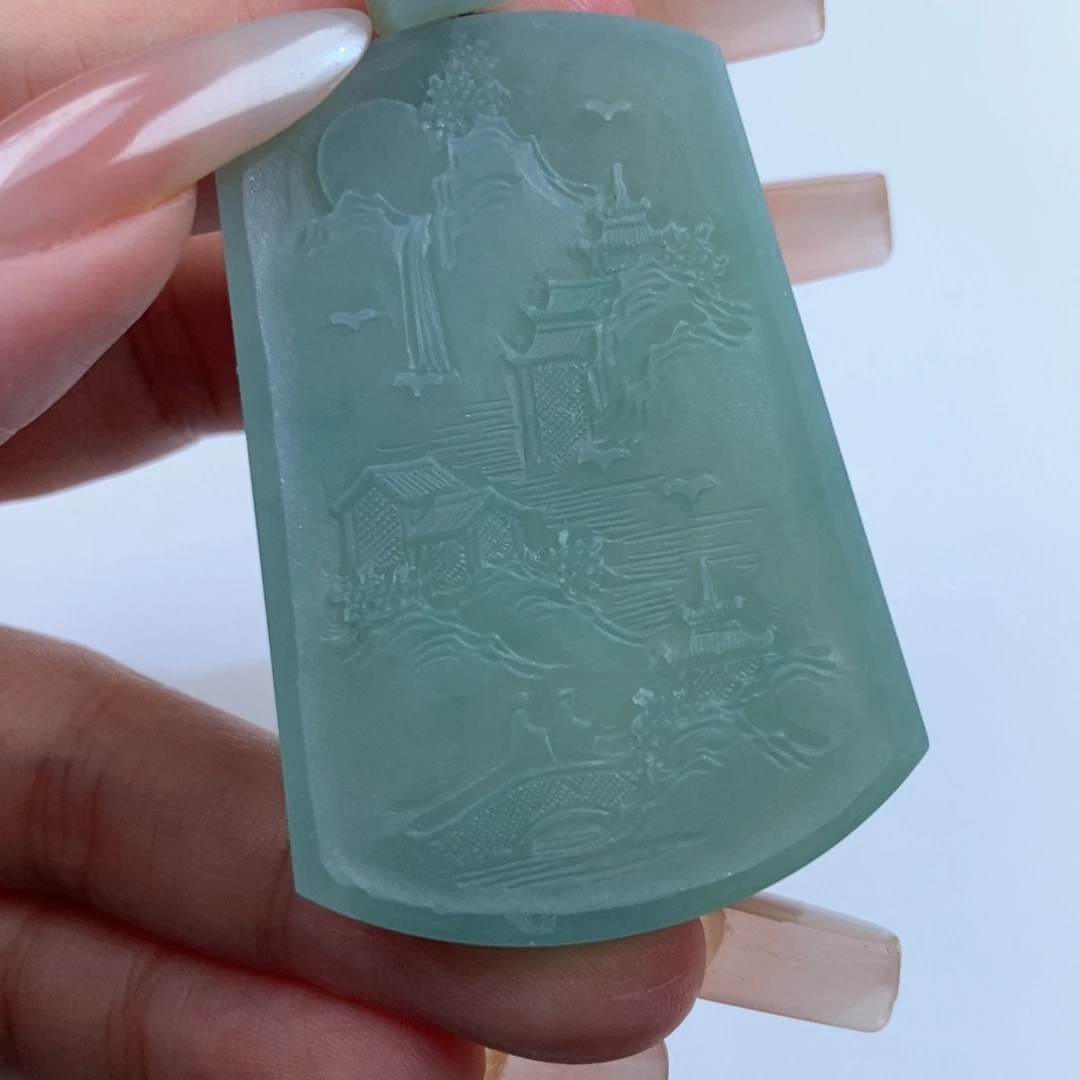 波***波翡翠未镶嵌颈饰山水牌