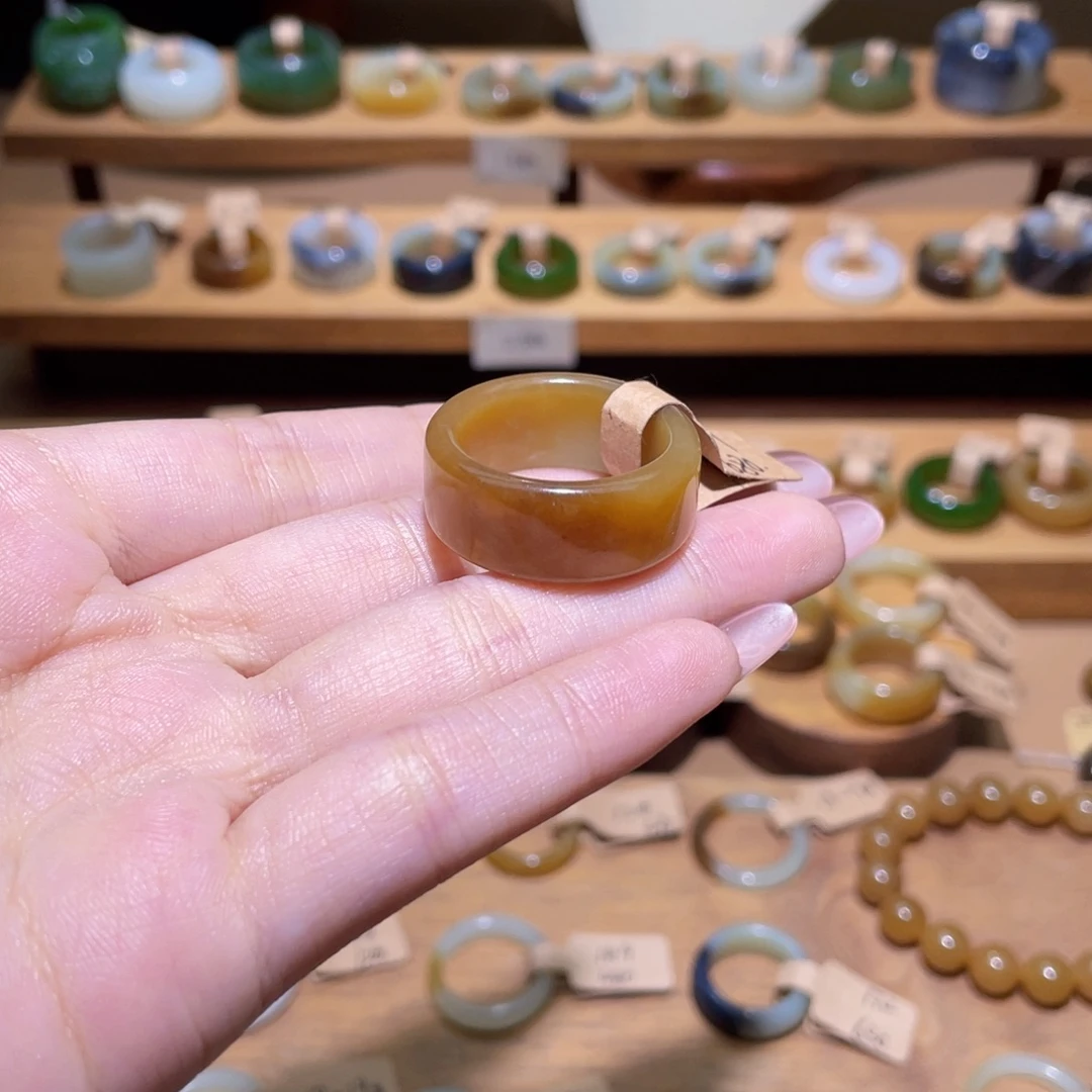 南***暖和田玉未镶嵌戒指20.7