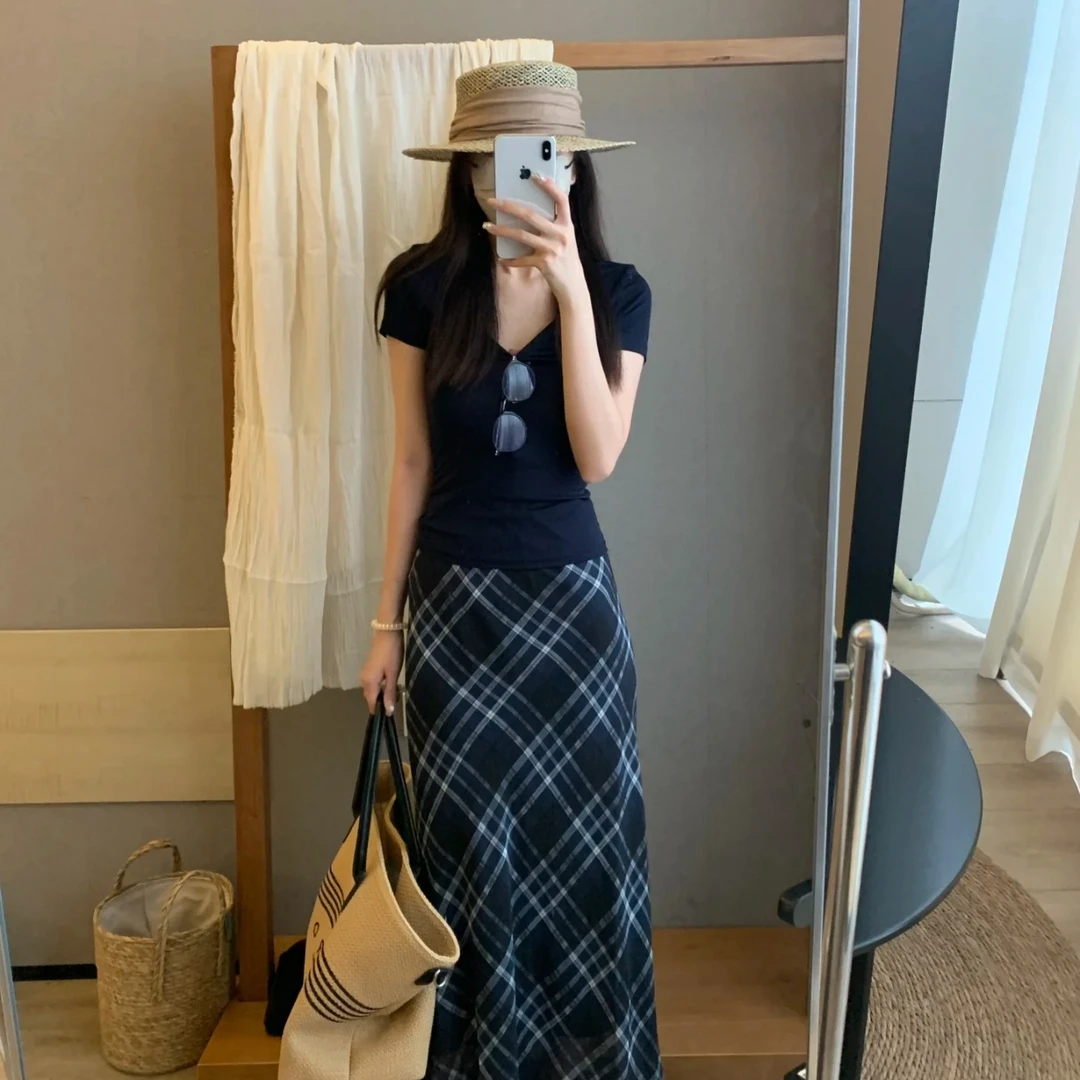 运补}现货大码高级感复古显瘦修身T恤+夏季收腰格子半身裙两件套