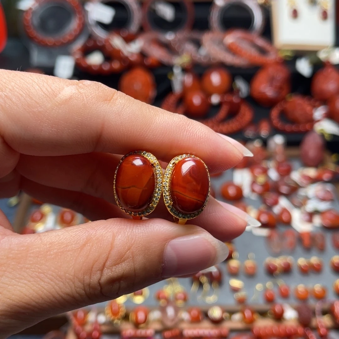 南红玛瑙银S925镶嵌大蛋面耳扣