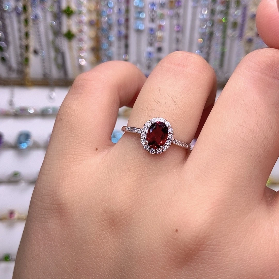 银S925镶嵌石榴石戒指