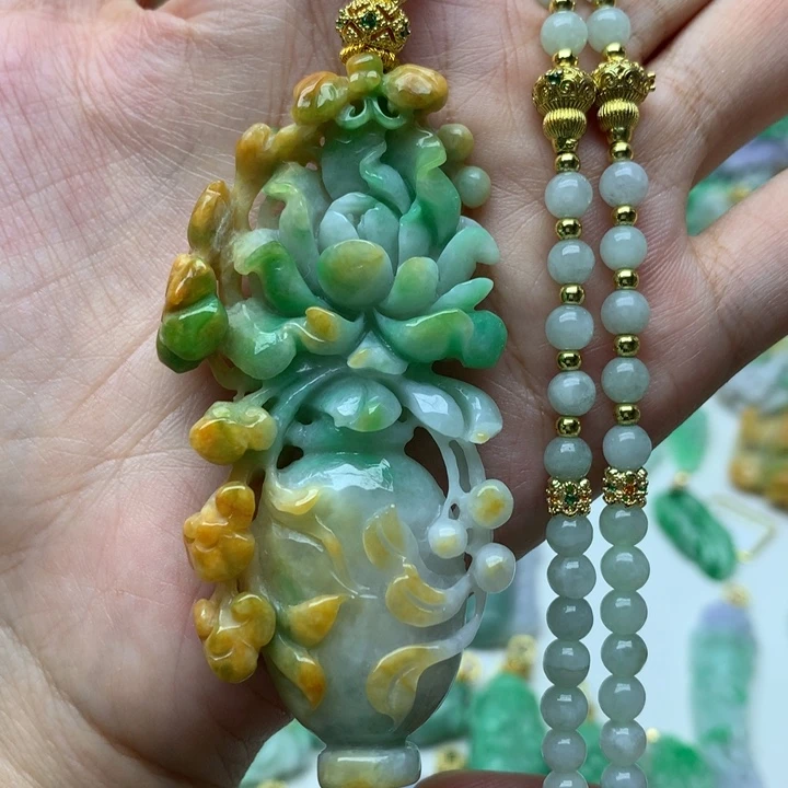 颈饰未镶嵌翡翠翡翠