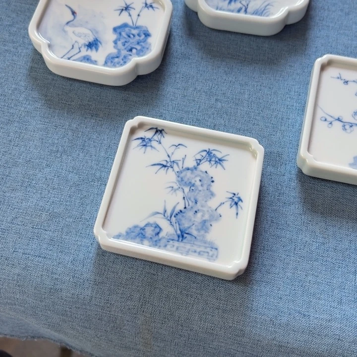 竹子盖置手绘青花