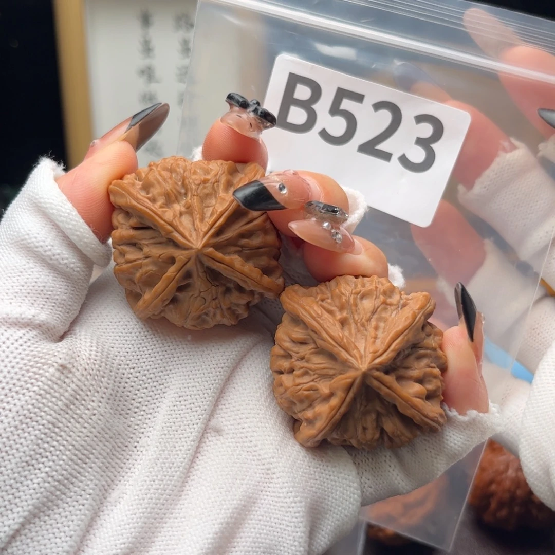 把件文玩核桃42✖️44玉玺四棱b523