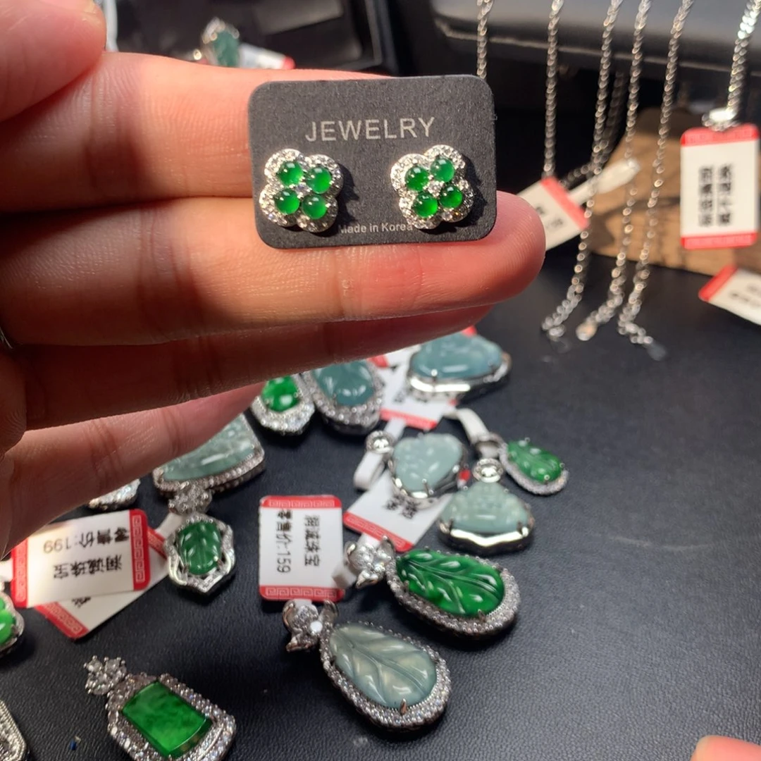 未镶嵌翡翠耳钉耳钉