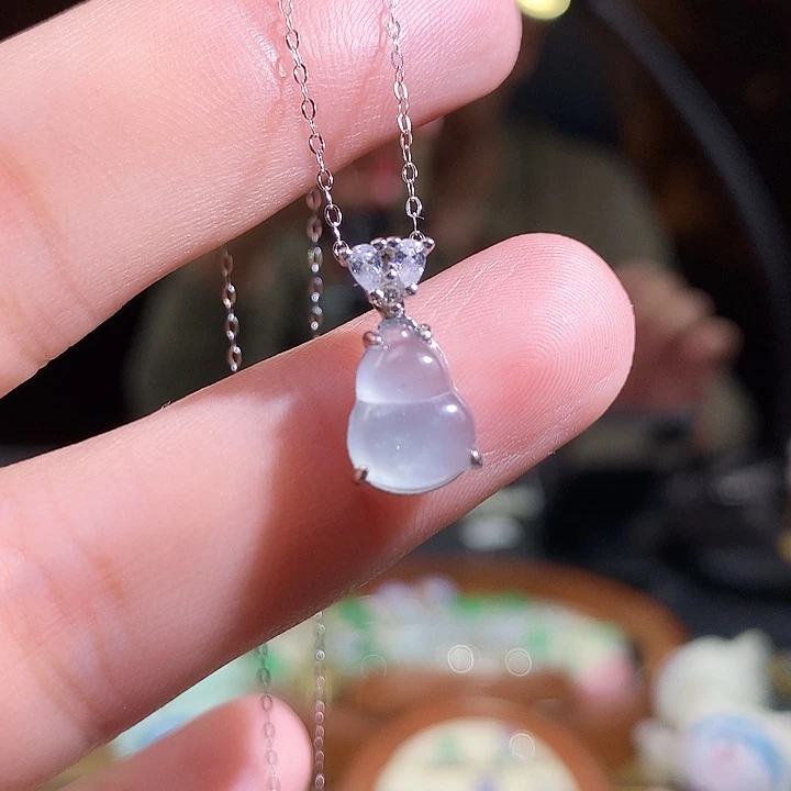 翡翠银S925镶嵌颈饰葫芦