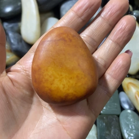 用***8未镶嵌和田玉（糖玉）车挂