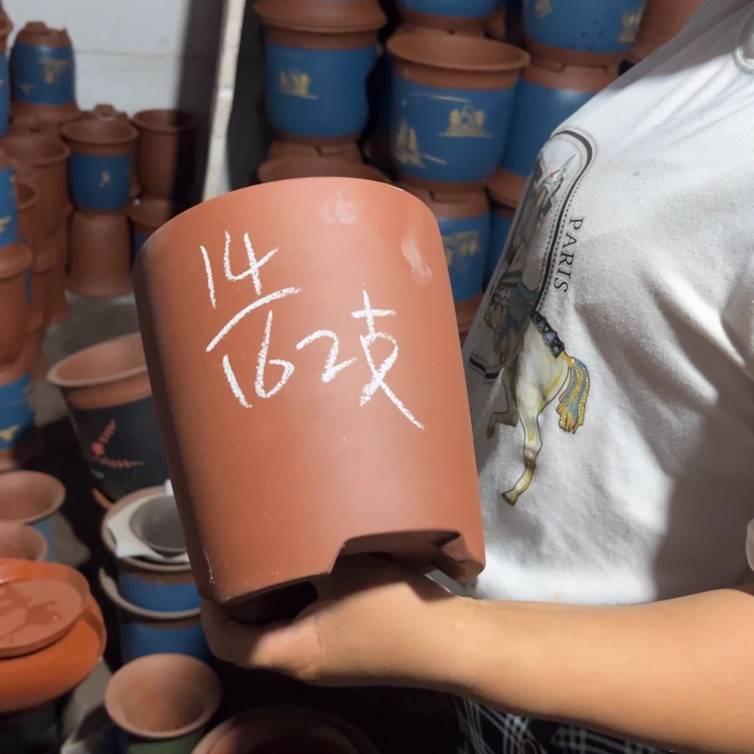 紫砂花盆紫砂花盆两只