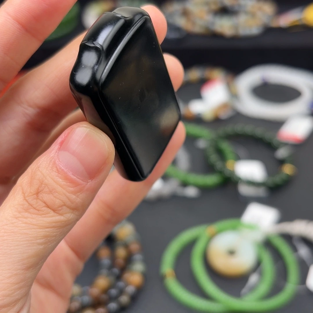 c***n和田玉未镶嵌手链