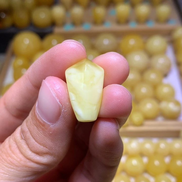 蜜蜡裸石未镶嵌天然俄料金白妖花三通12.7