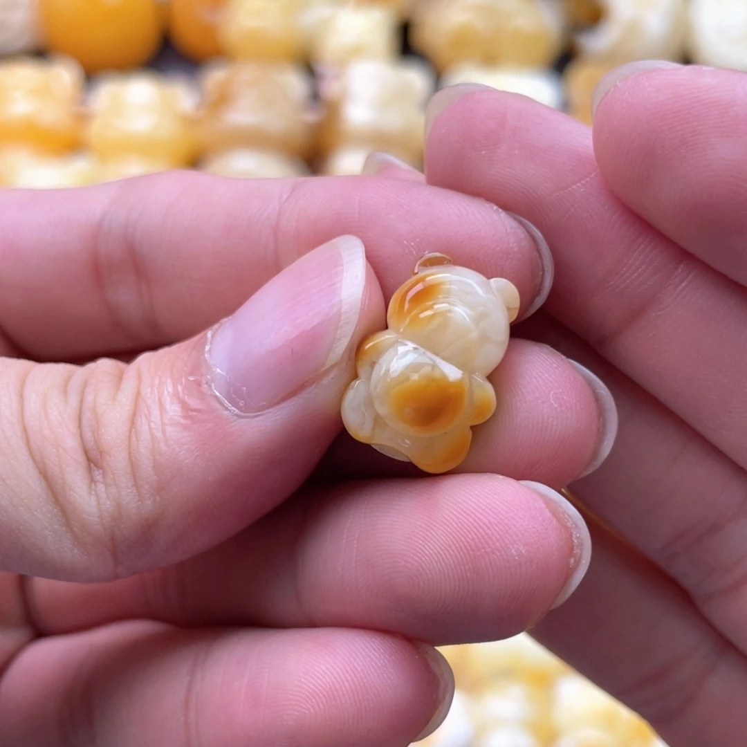 未镶嵌琥珀裸石蜜蜡