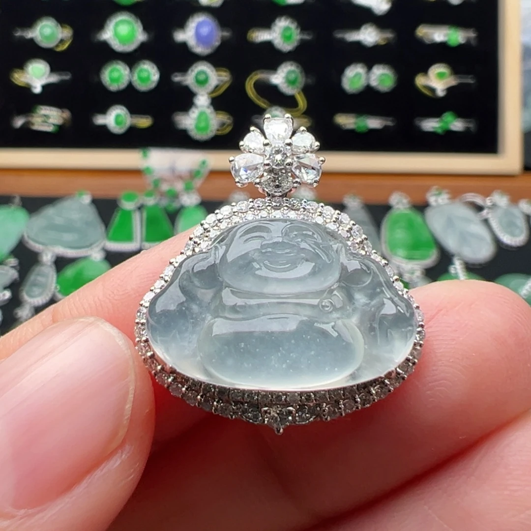 翡翠18K金镶嵌颈饰佛