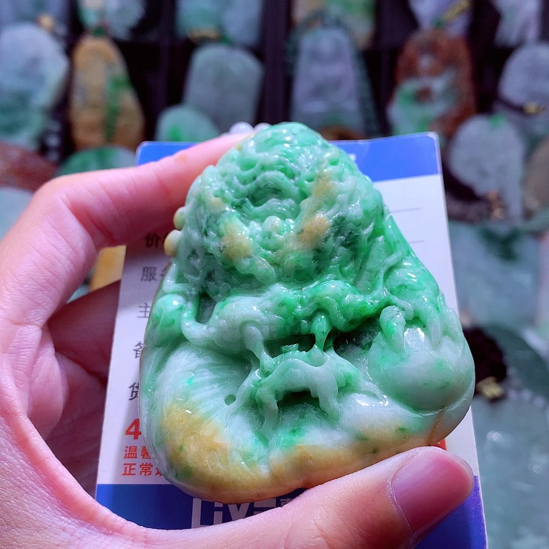 颈饰未镶嵌翡翠天然