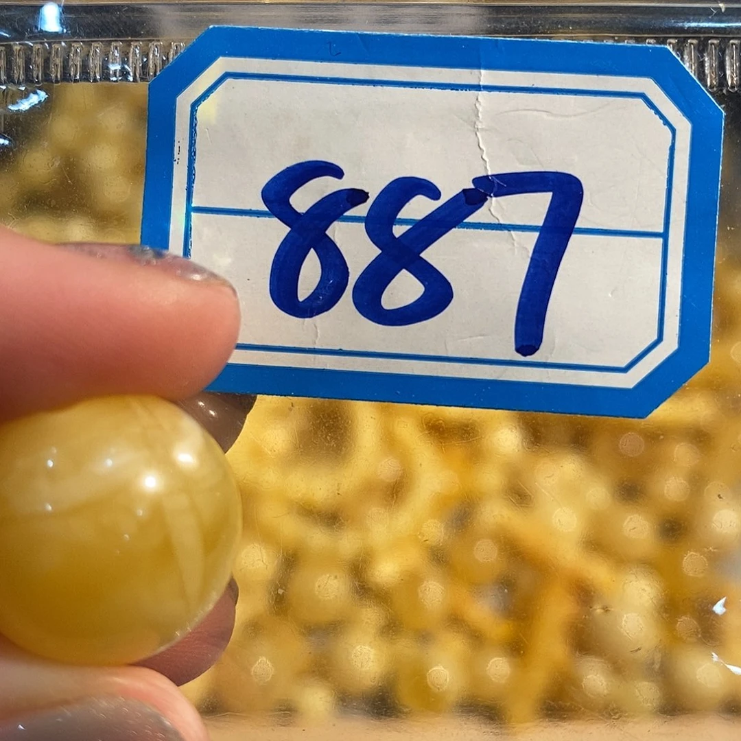 未镶嵌琥珀珠宝奇石887