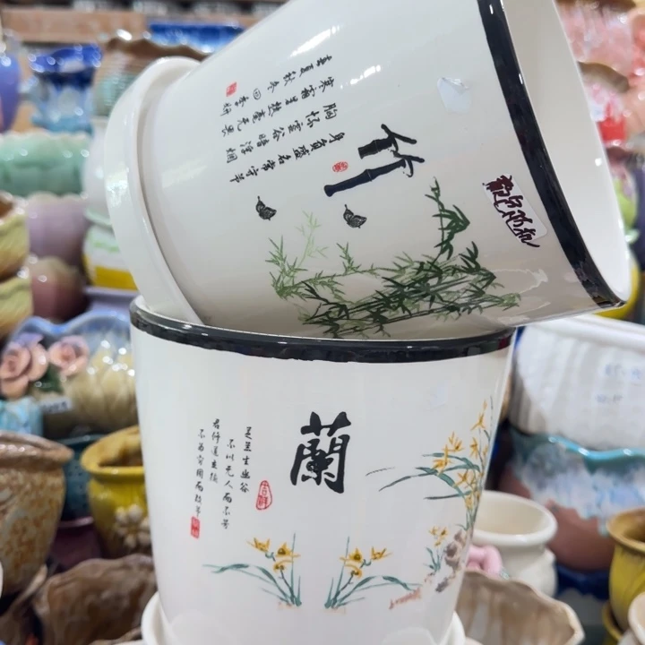 凑9块包邮，有孔花盆，颜色随机