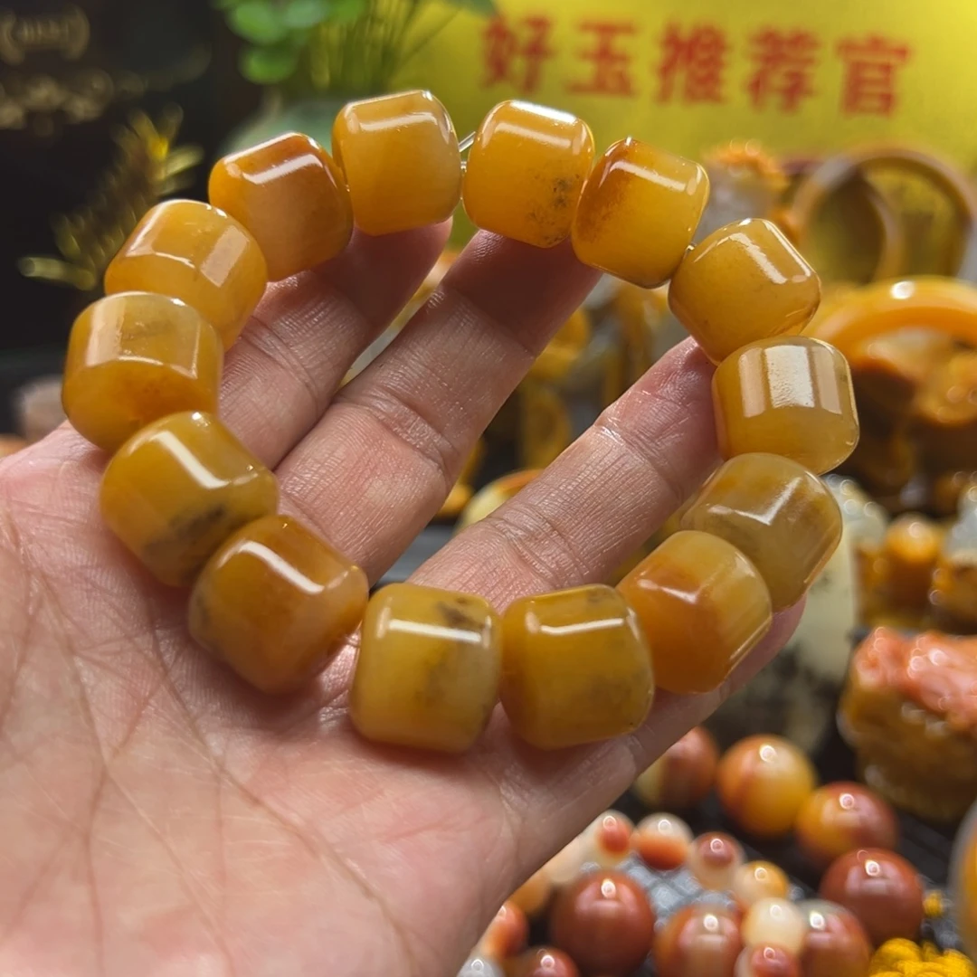 石英质玉未镶嵌颈饰
